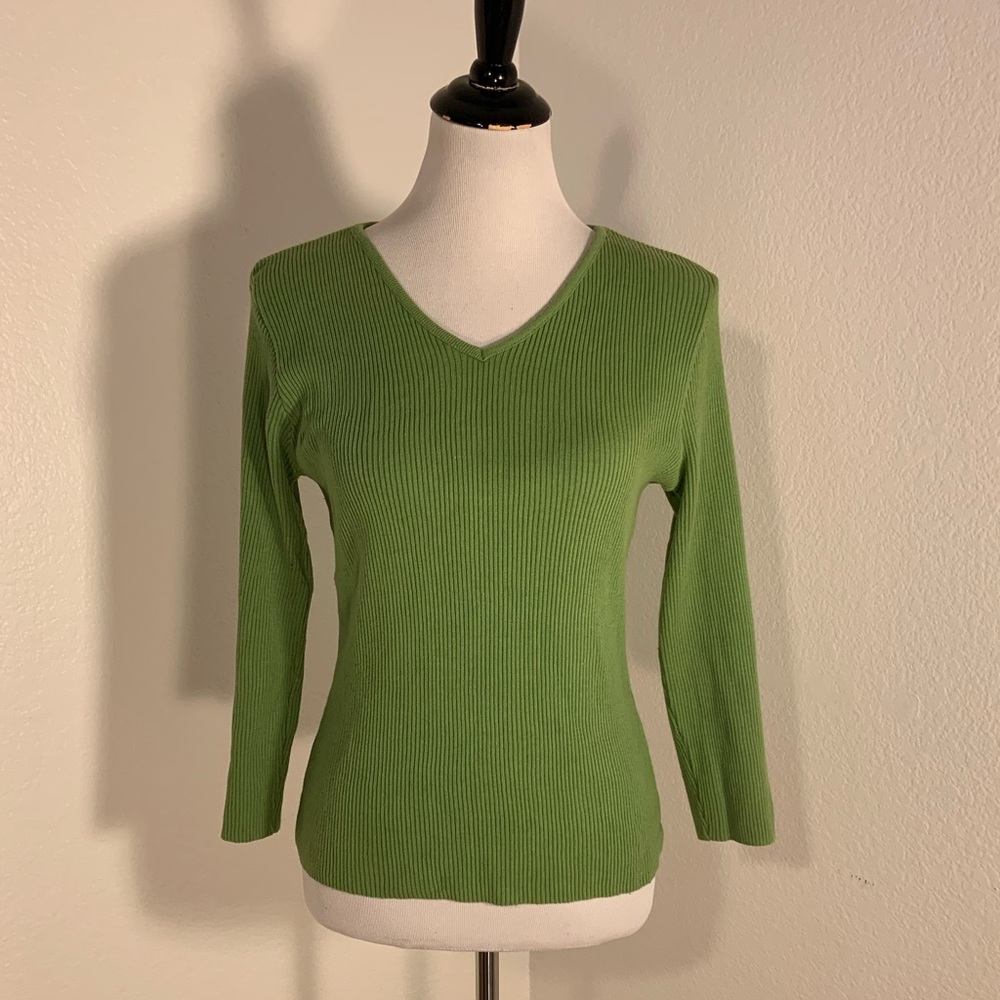 EUC Cherokee Green Long Sleeved Top - Size M